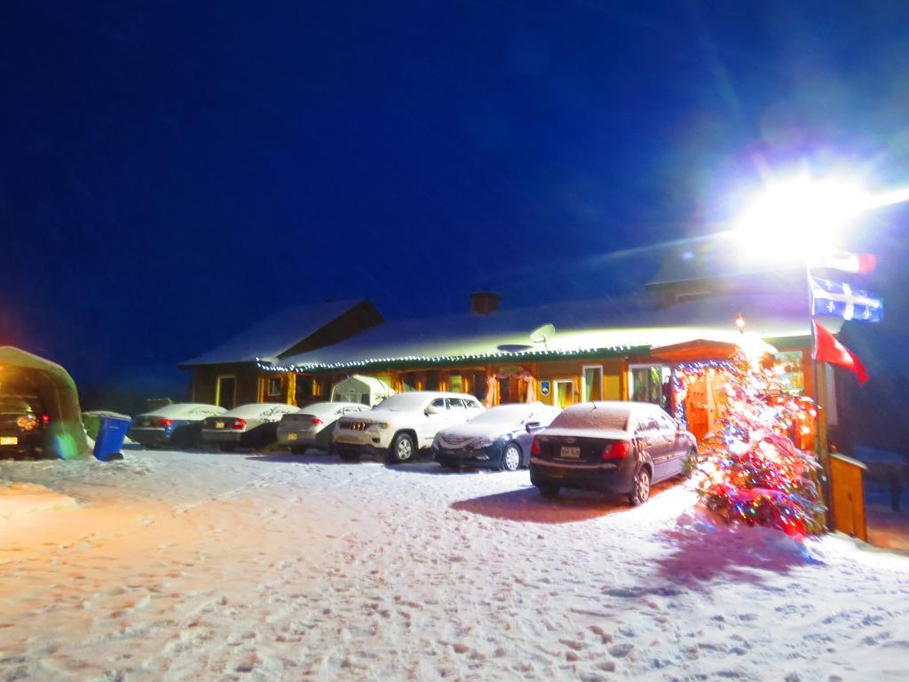 Le Gite Ambrelane Thetford Mines Exterior photo